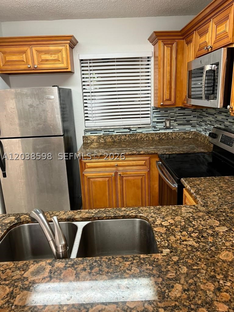 PALM BEACH PLACE CONDO - Residential Lease