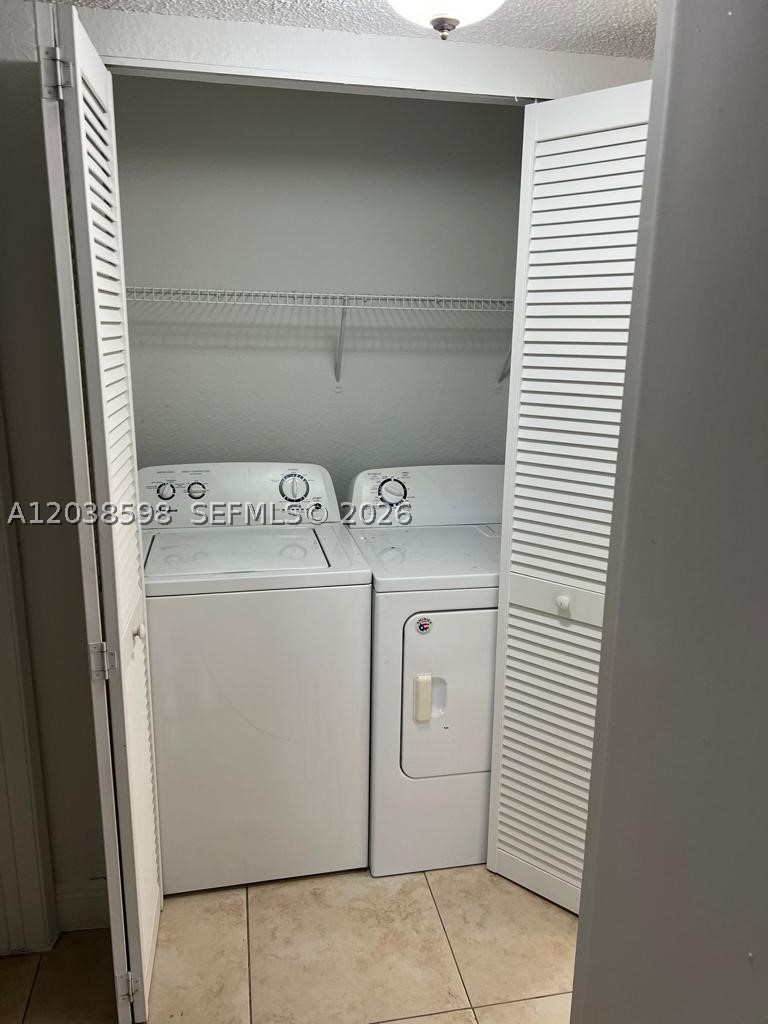 PALM BEACH PLACE CONDO - Residential Lease