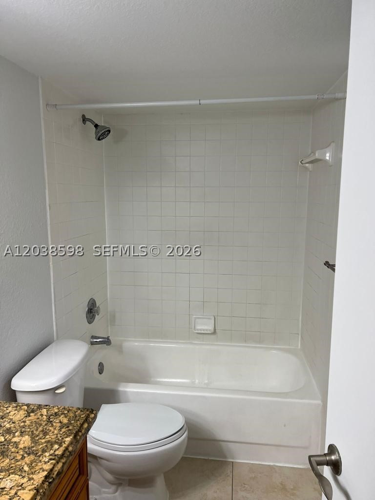 PALM BEACH PLACE CONDO - Residential Lease