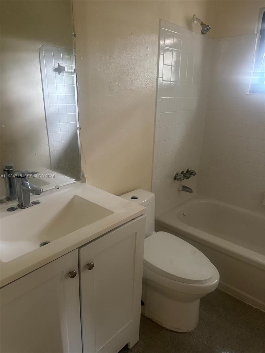 LAUDERDALE NORTH PARK SEC - Residential Lease