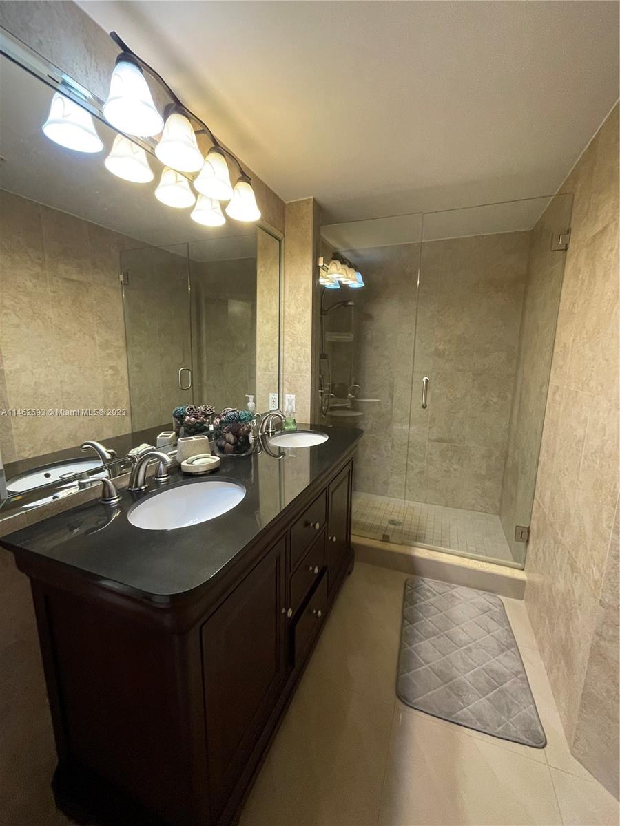 PORTO BELLAGIO CONDO - Residential Lease