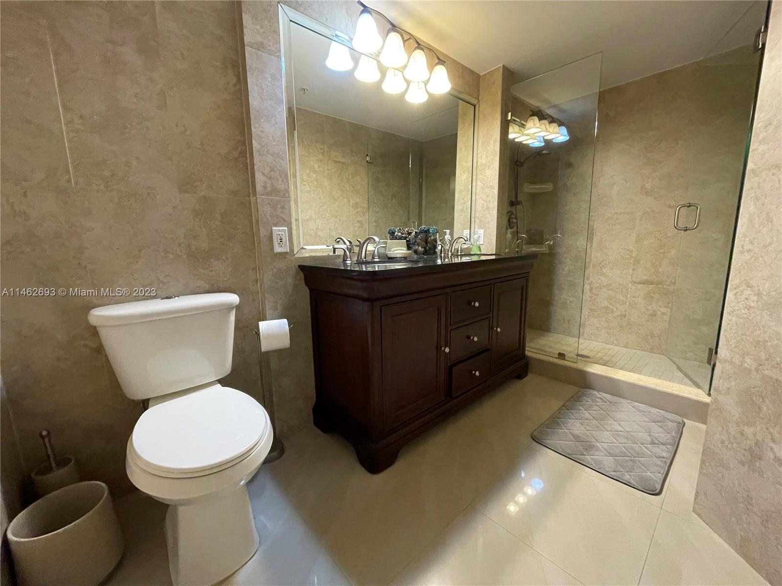 PORTO BELLAGIO CONDO - Residential Lease