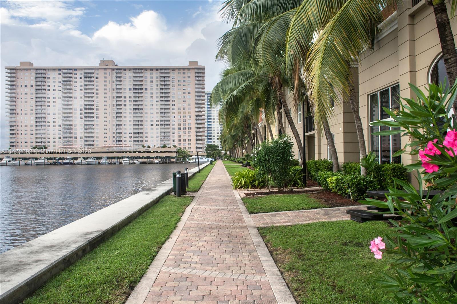 PORTO BELLAGIO CONDO - Residential Lease