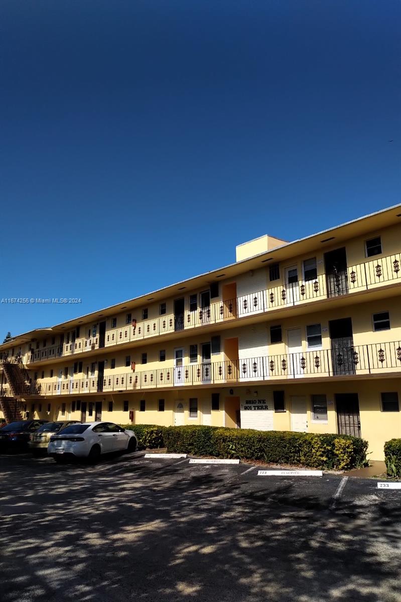 BISC LAKE GARDENS NO 2 BL - Residential