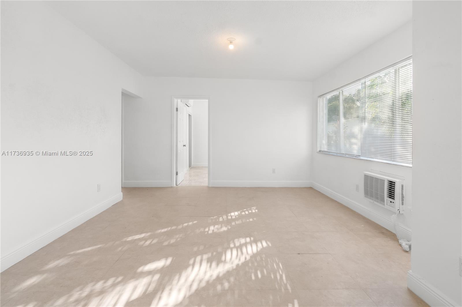 35-48-42 E 50 OF W 200 OF - Residential Income