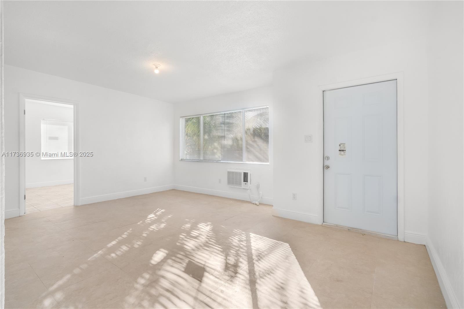 35-48-42 E 50 OF W 200 OF - Residential Income