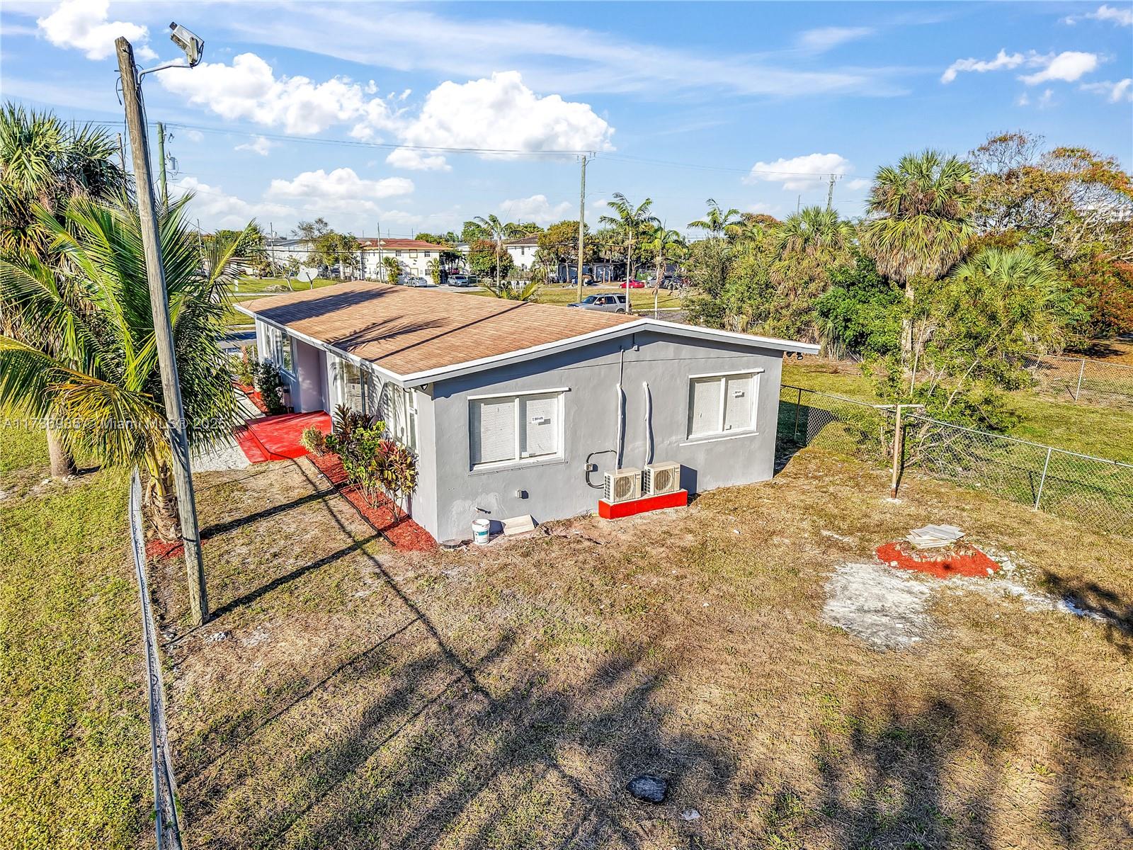 35-48-42 E 50 OF W 200 OF - Residential Income