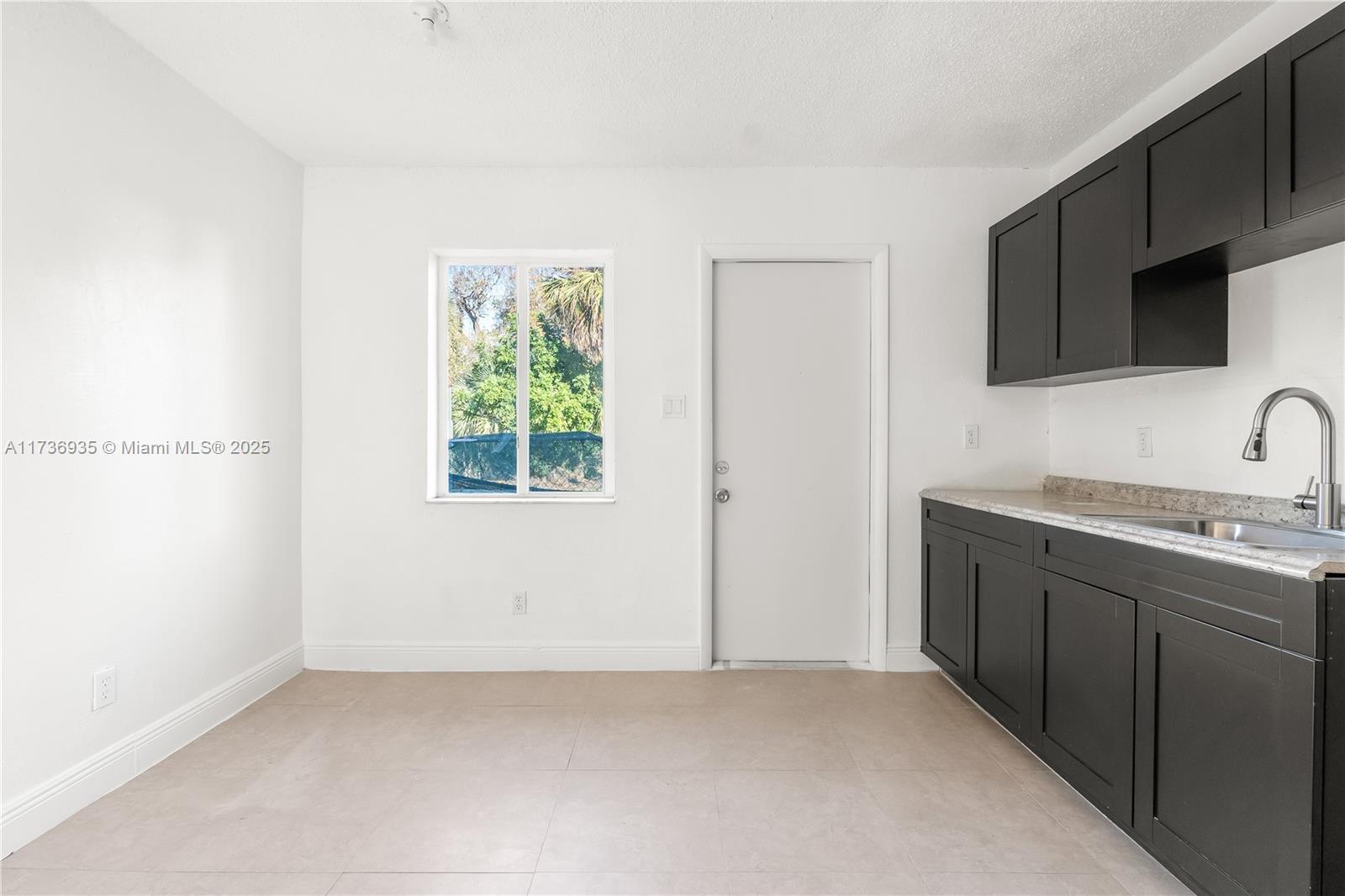 35-48-42 E 50 OF W 200 OF - Residential Income