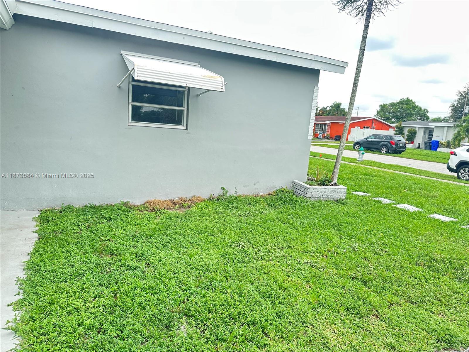 DRIFTWOOD PLAZA - Residential Lease