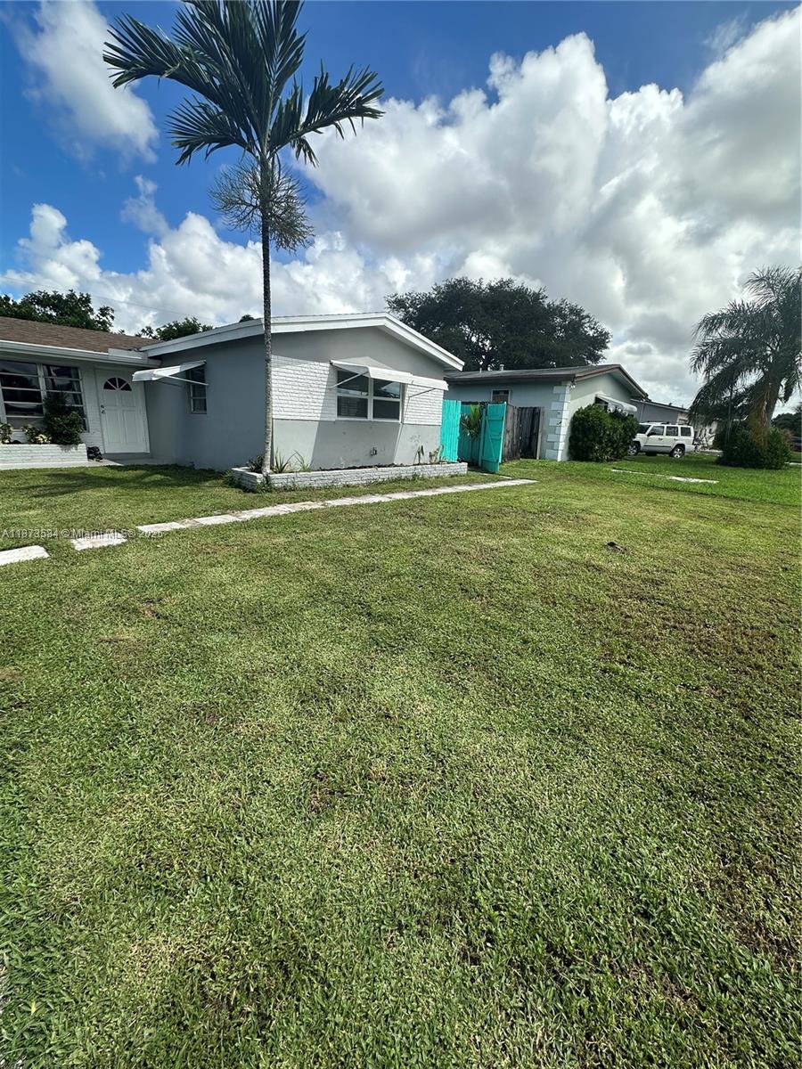 DRIFTWOOD PLAZA - Residential Lease