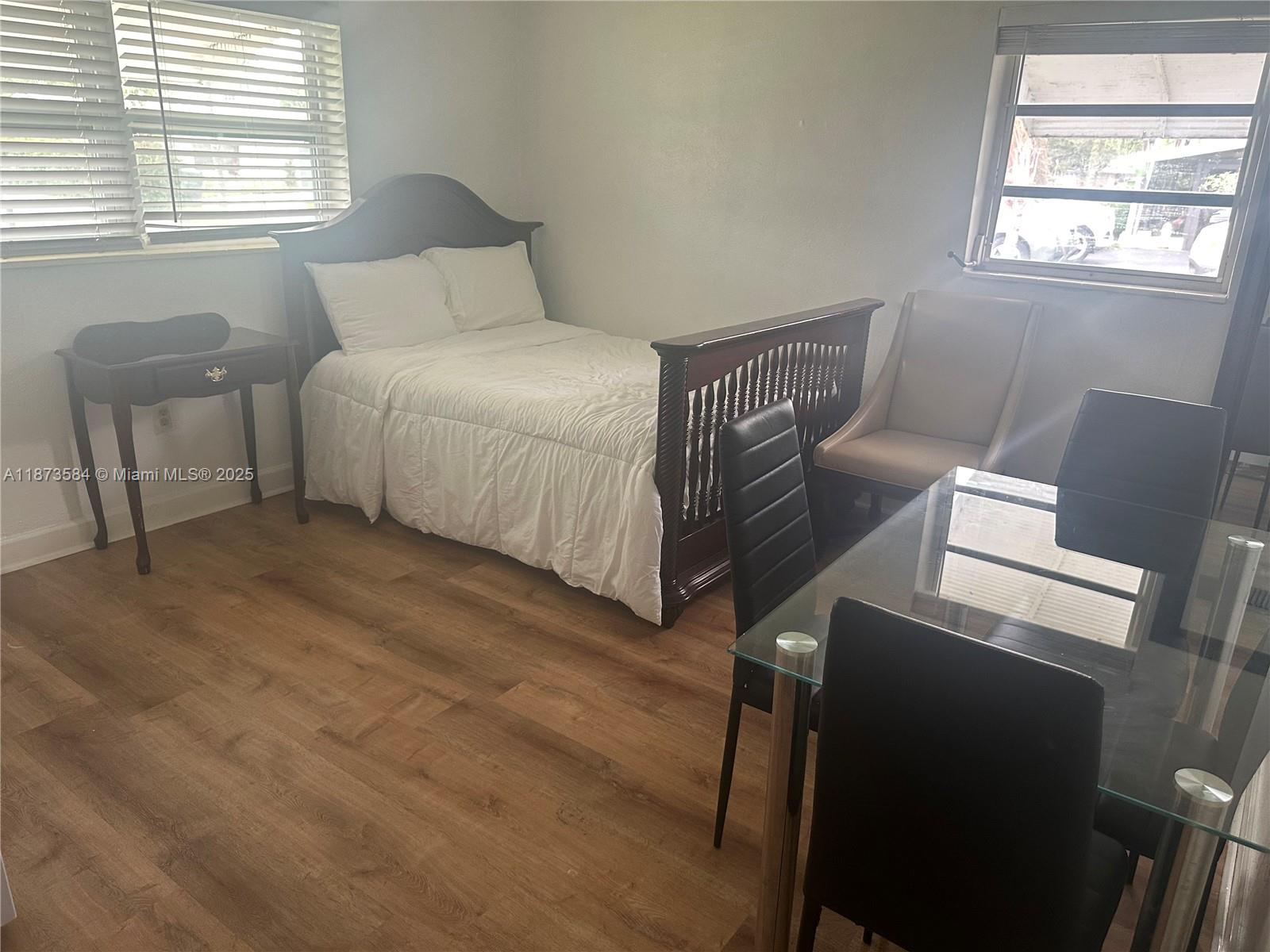 DRIFTWOOD PLAZA - Residential Lease
