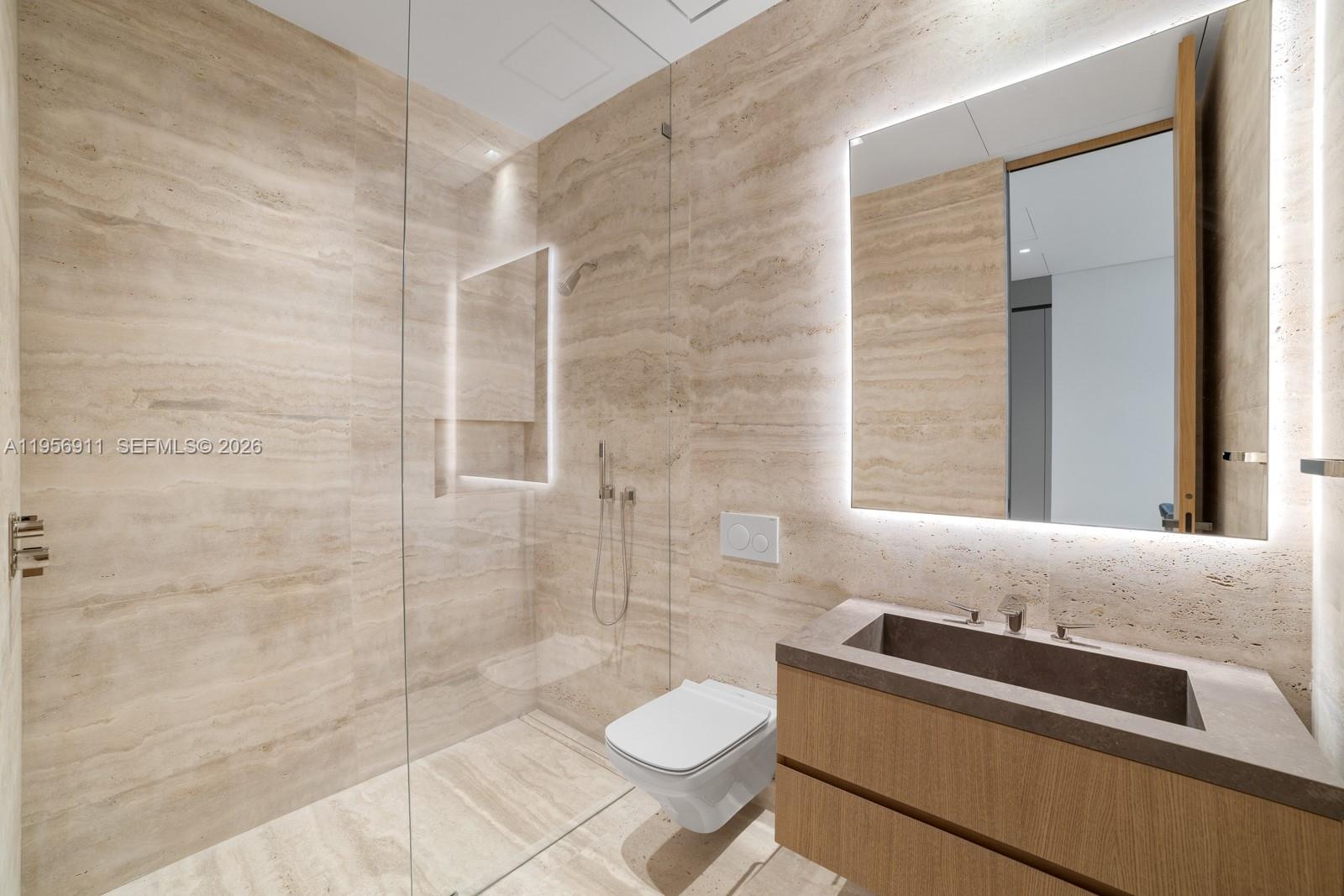 GOLDEN BEACH SEC C - Residential