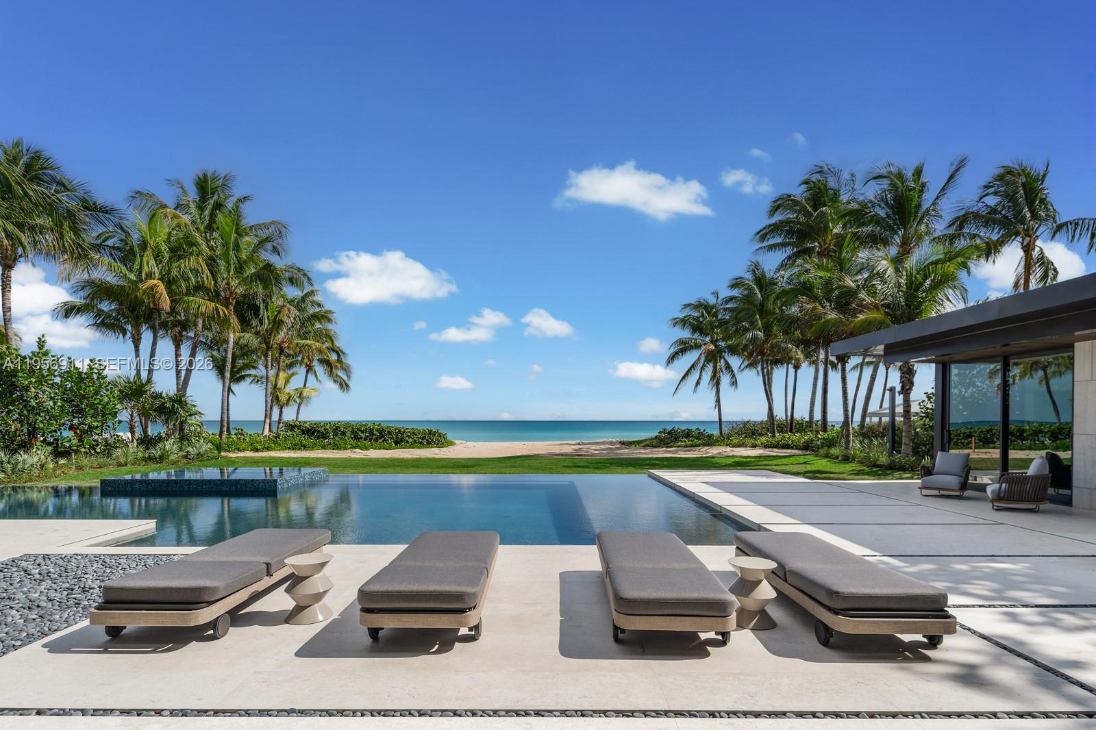 GOLDEN BEACH SEC C - Residential