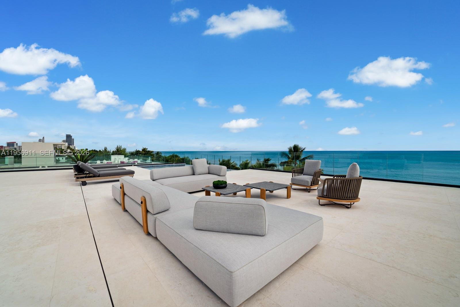 GOLDEN BEACH SEC C - Residential