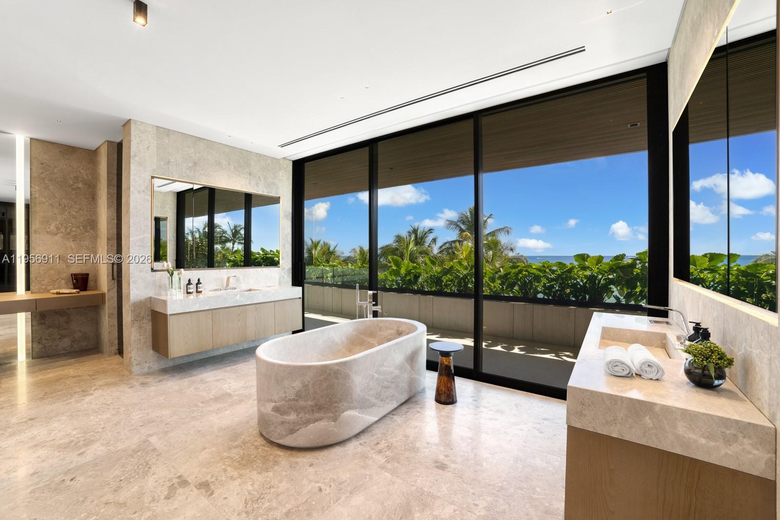 GOLDEN BEACH SEC C - Residential