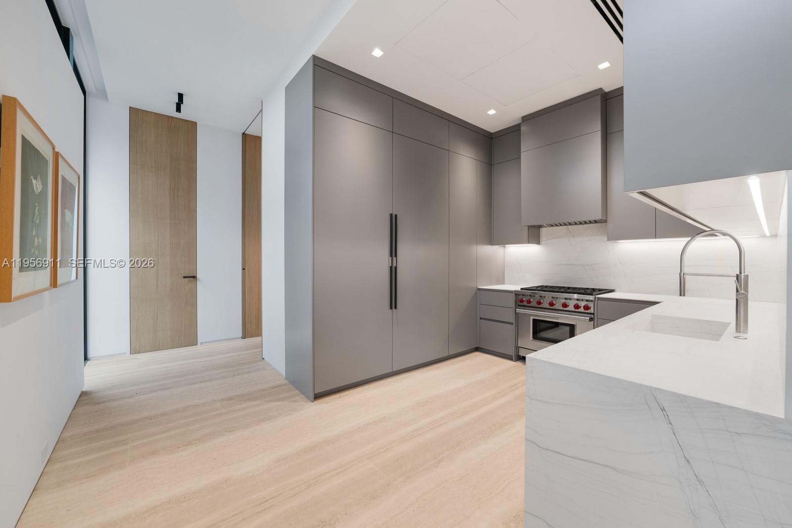 GOLDEN BEACH SEC C - Residential
