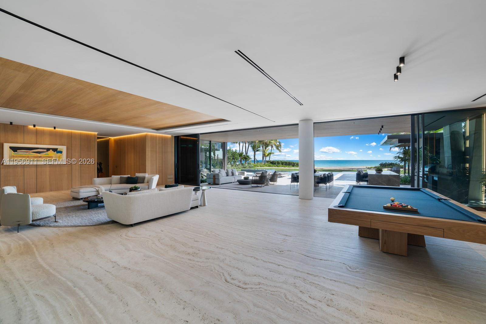 GOLDEN BEACH SEC C - Residential