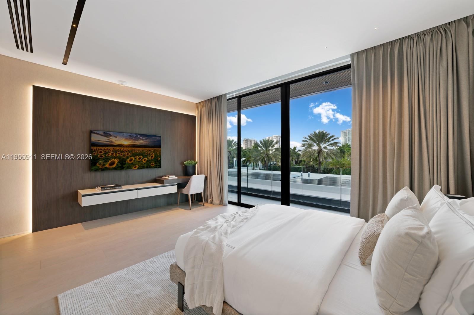 GOLDEN BEACH SEC C - Residential