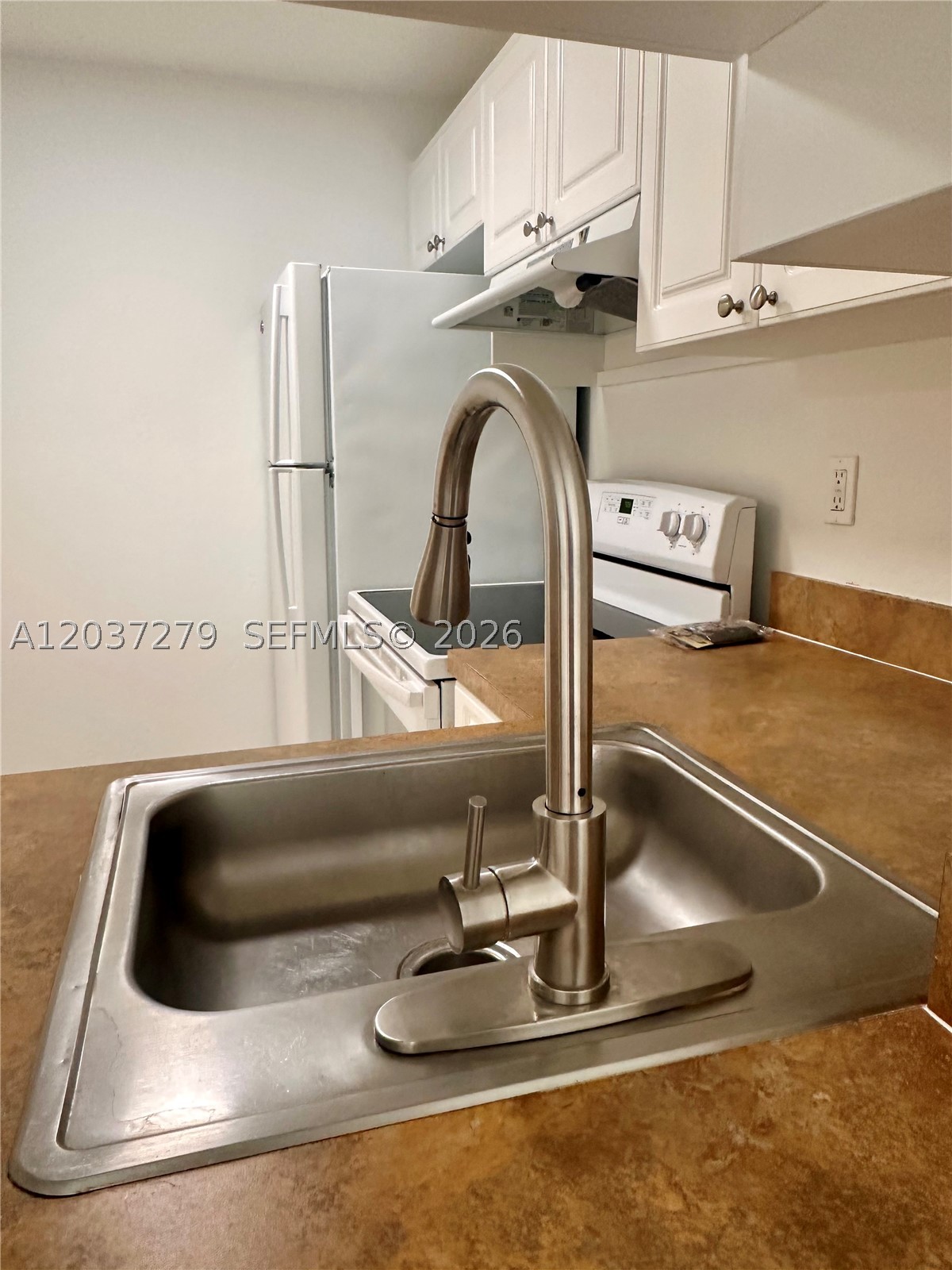 THE FOUNTAINS AT FONTAINE - Residential Lease