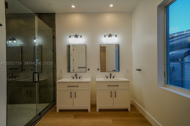 GLENROYAL SUB - Residential Lease