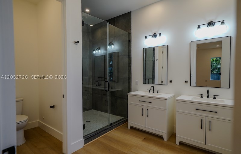 GLENROYAL SUB - Residential Lease