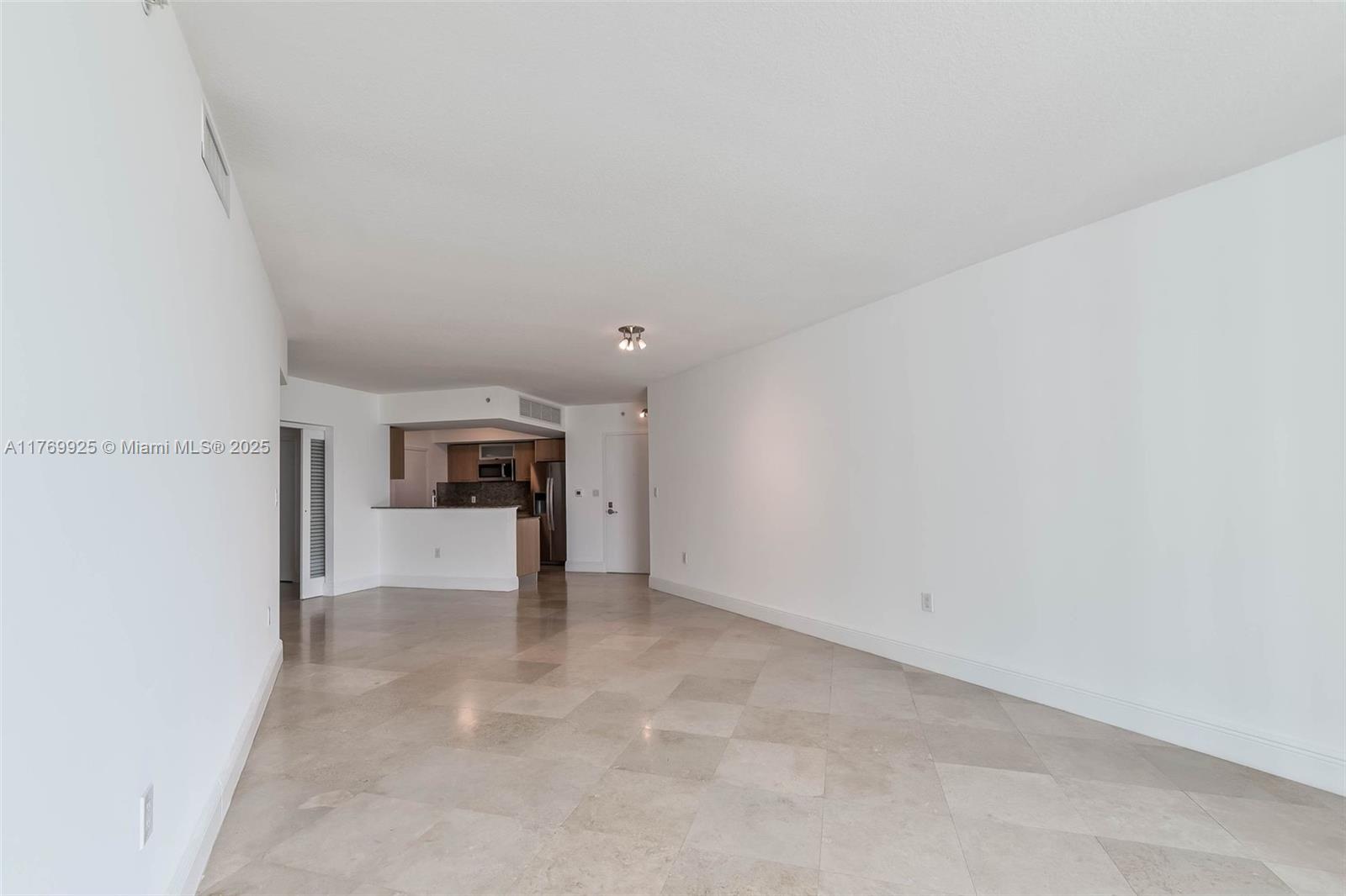 METROPOLIS II AT DADELAND - Residential Lease