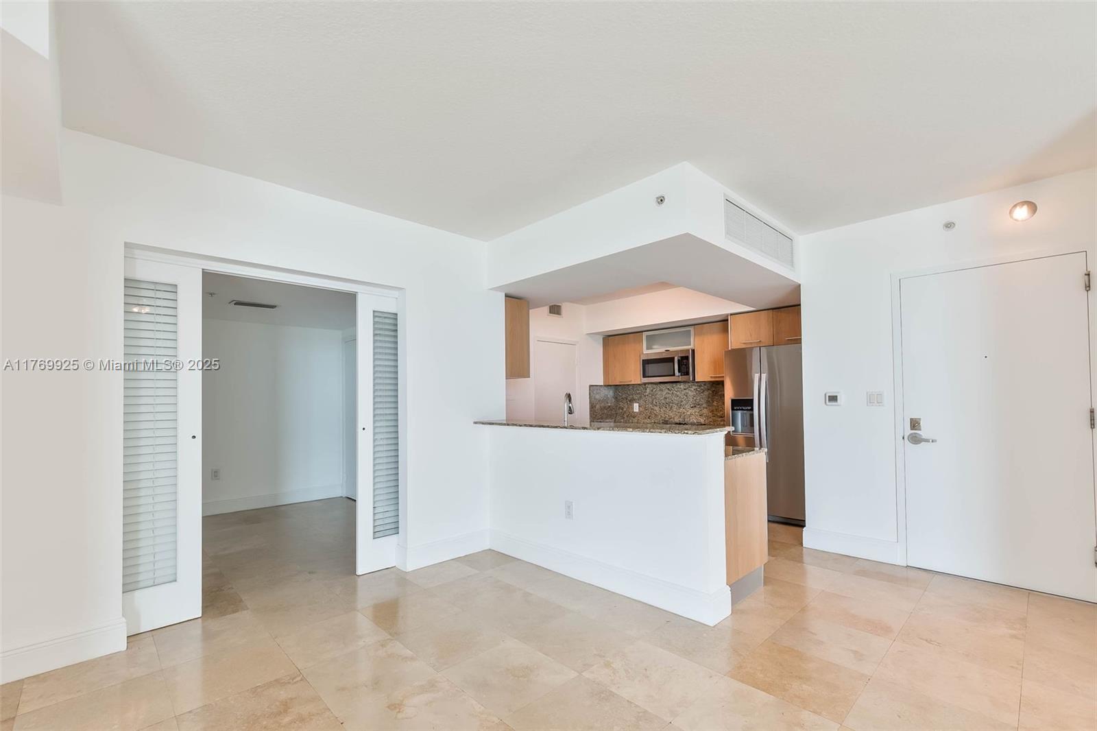 METROPOLIS II AT DADELAND - Residential Lease
