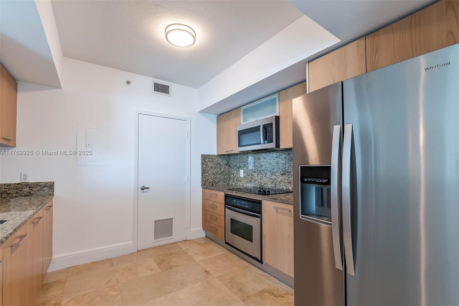METROPOLIS II AT DADELAND - Residential Lease