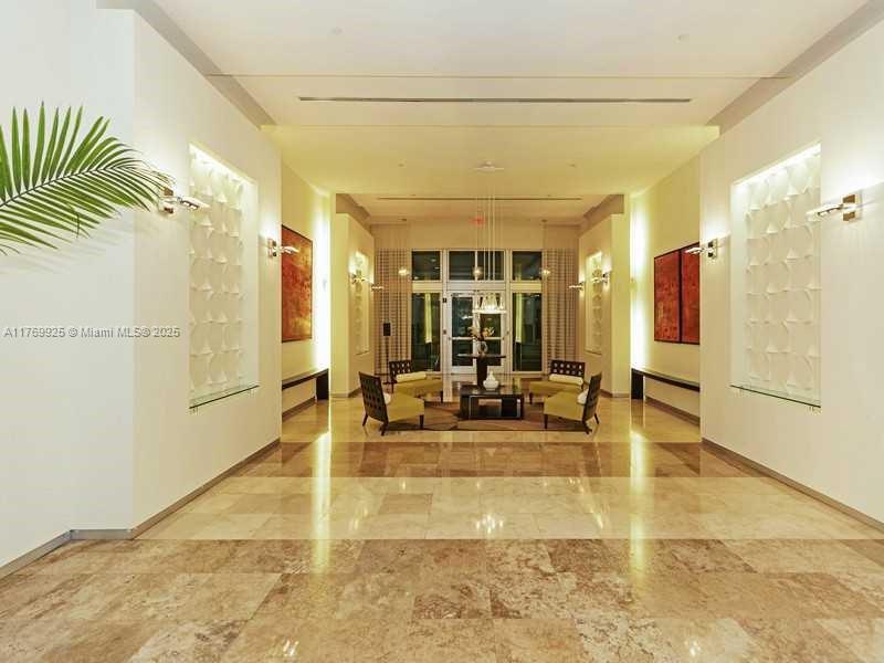 METROPOLIS II AT DADELAND - Residential Lease