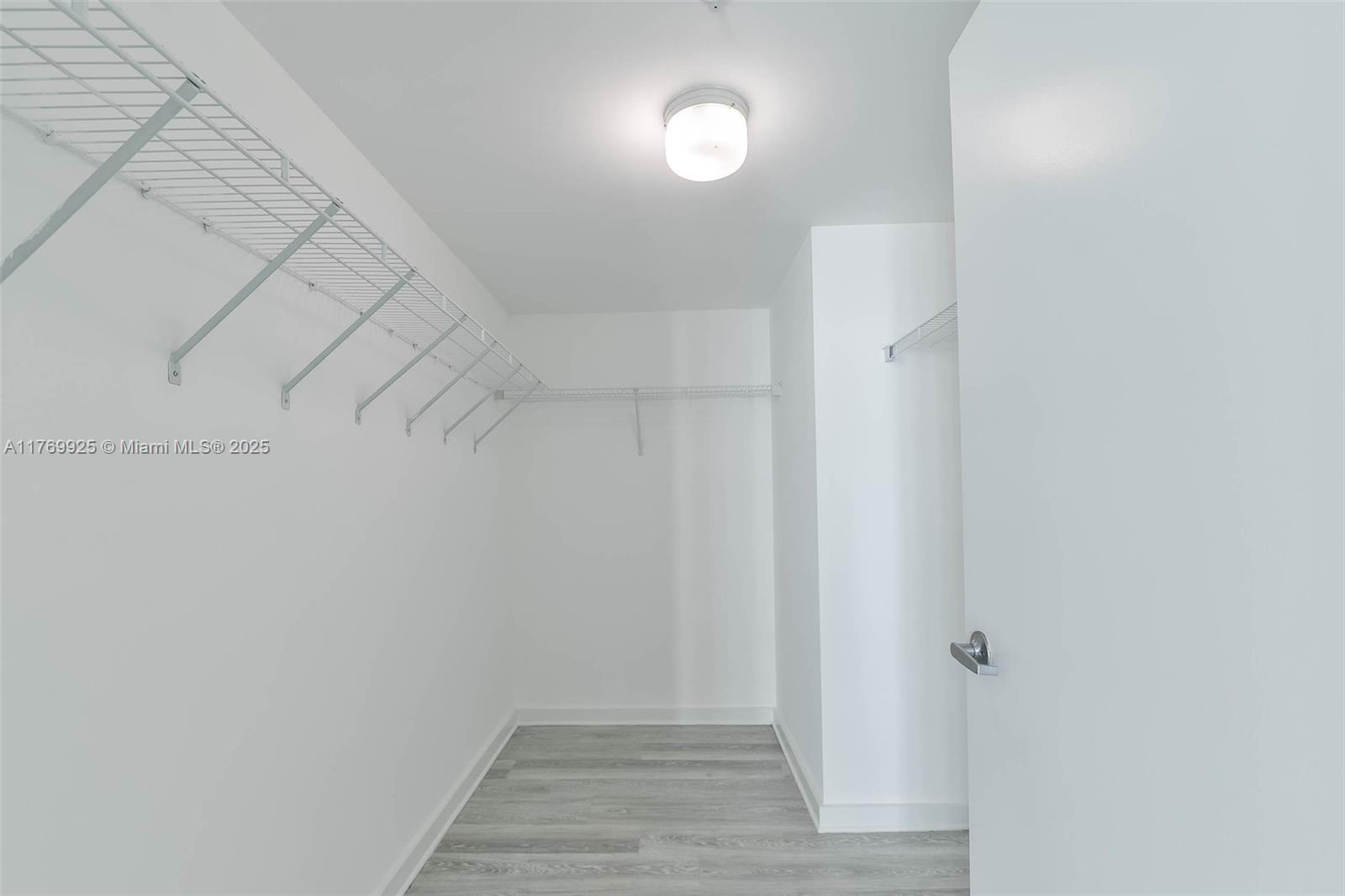METROPOLIS II AT DADELAND - Residential Lease