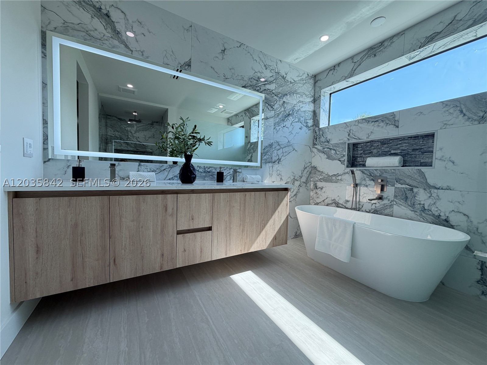 EVERGLADE LAND SALES CO - Residential