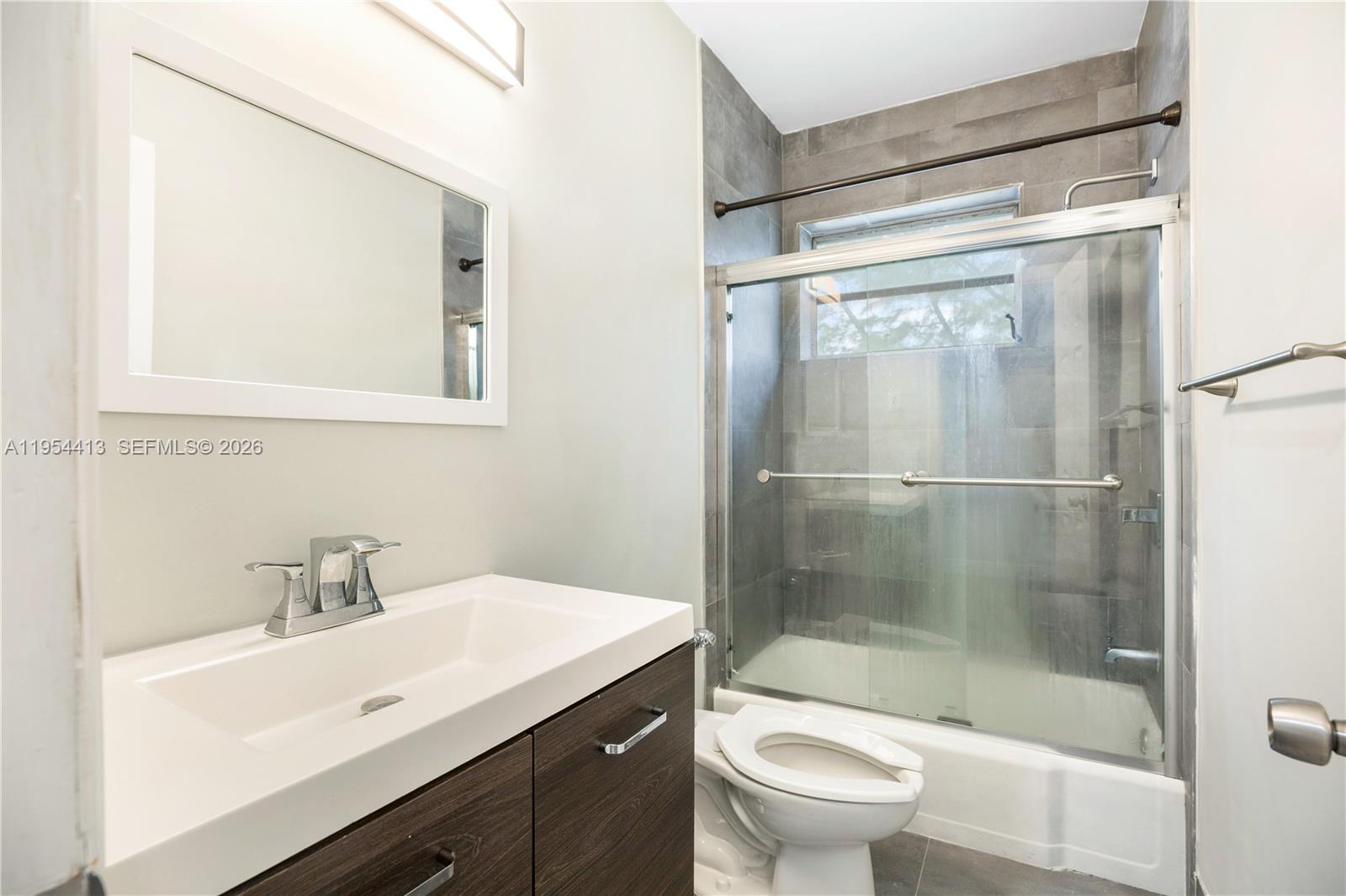 ROSE CONDO - Residential