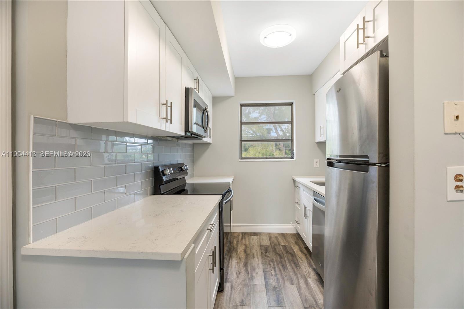 ROSE CONDO - Residential