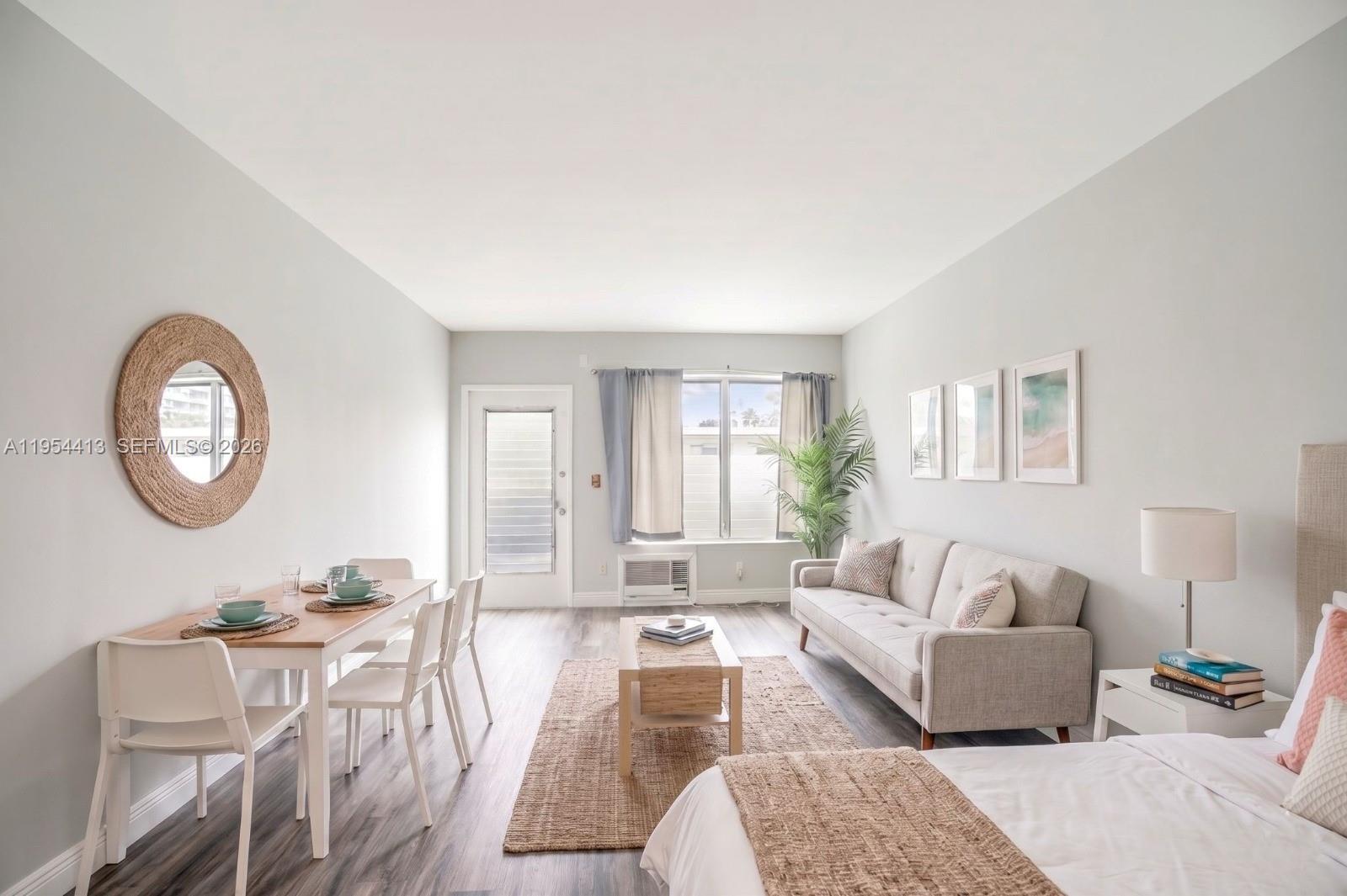 ROSE CONDO - Residential