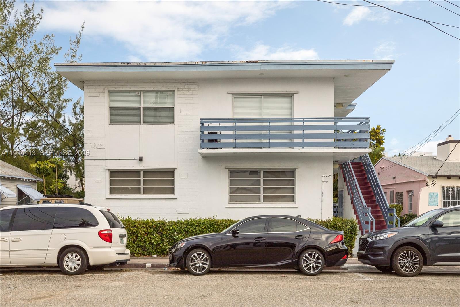 ROSE CONDO - Residential