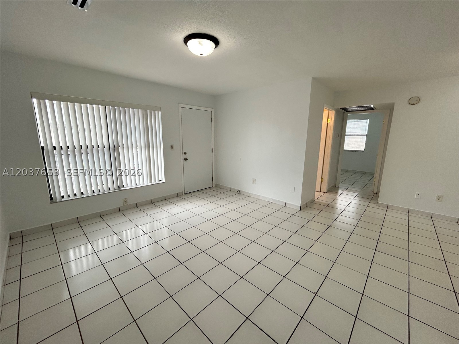 ROZLAND CONDO - Residential Lease