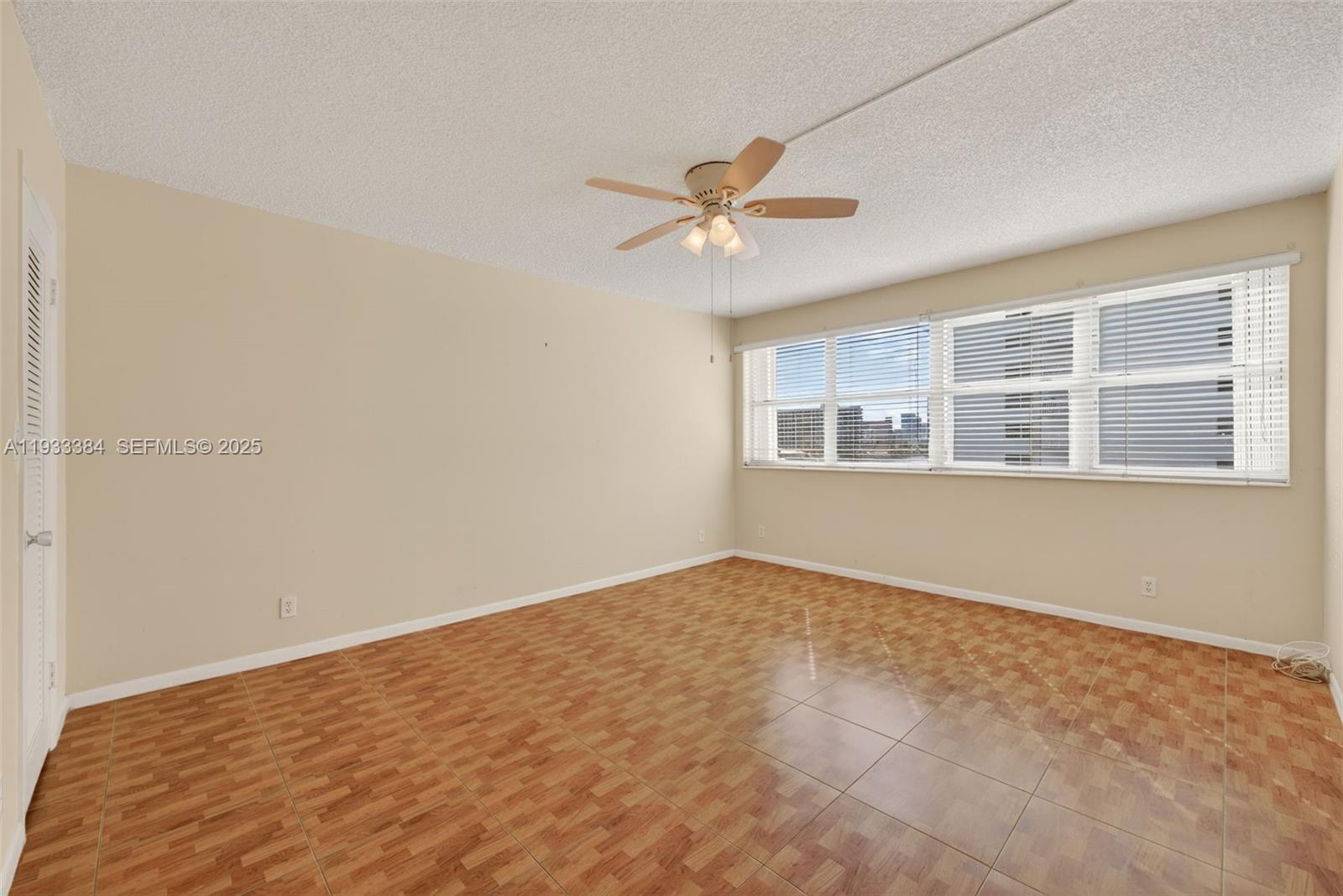 GOLDEN SAILS CONDO - Residential
