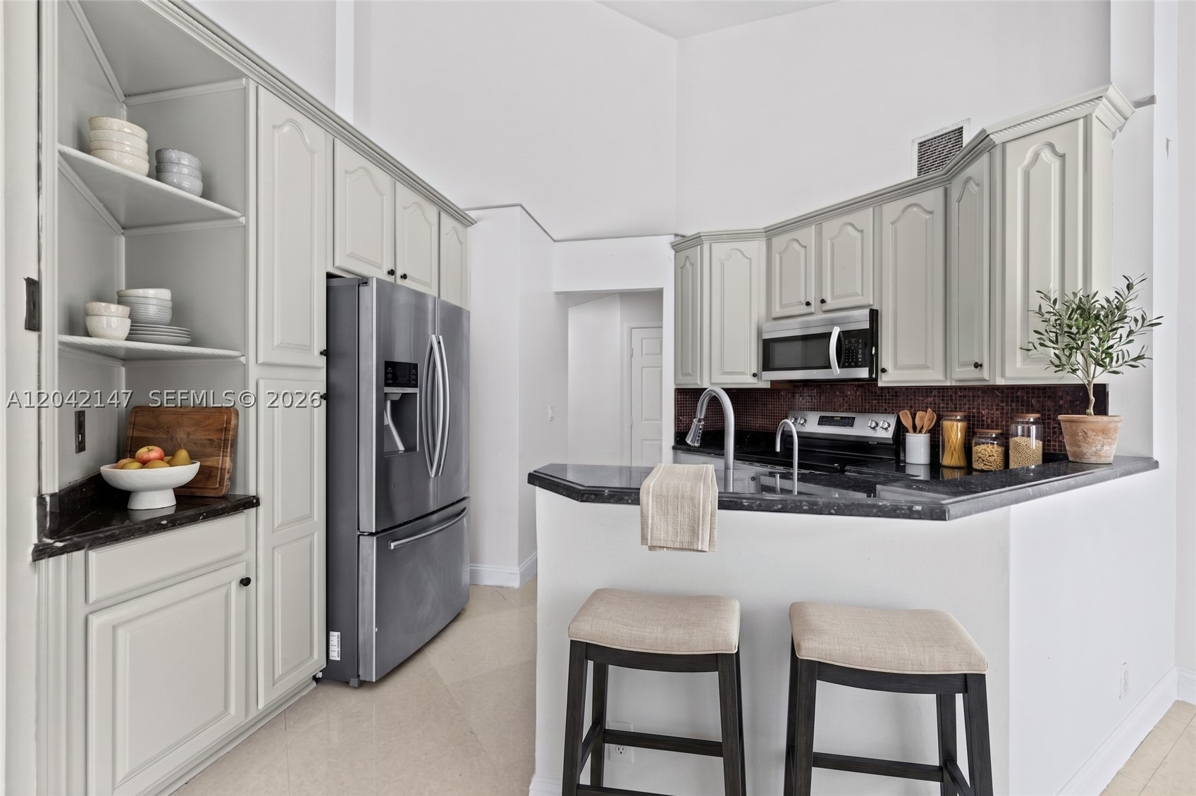 EMBASSY LAKES - Residential