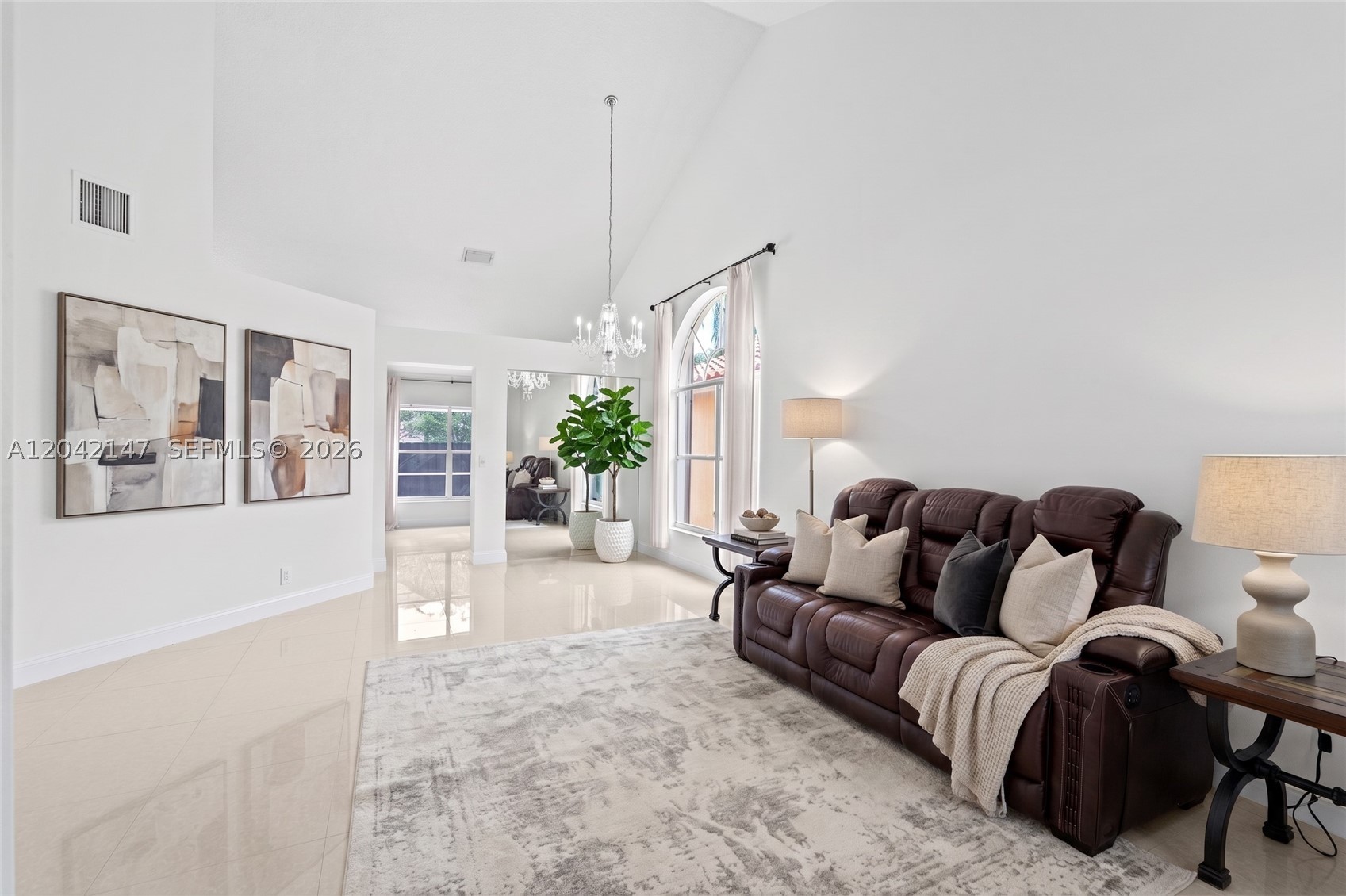 EMBASSY LAKES - Residential