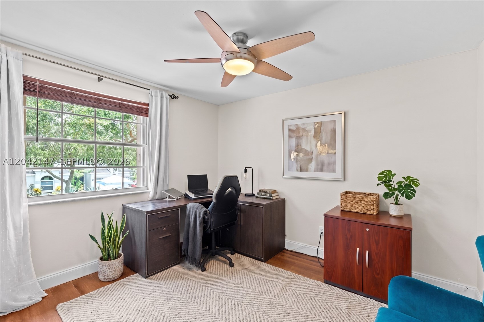 EMBASSY LAKES - Residential