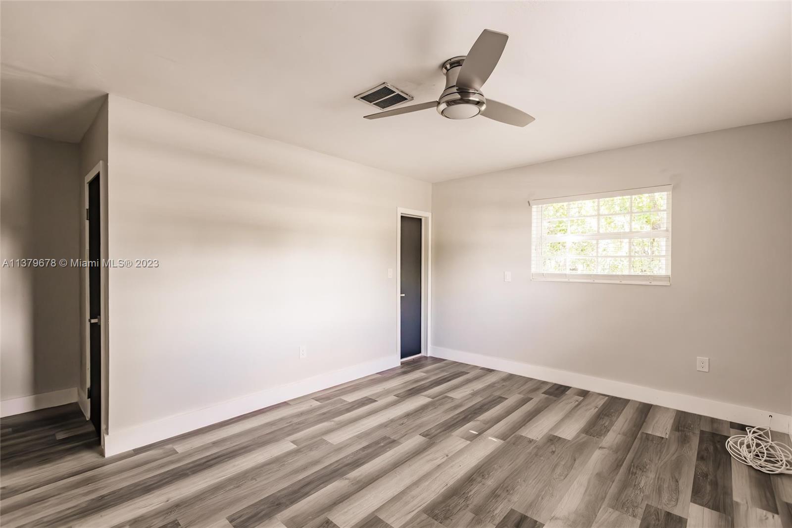 HOLLYWOOD PINES NO 2 AMEN - Residential