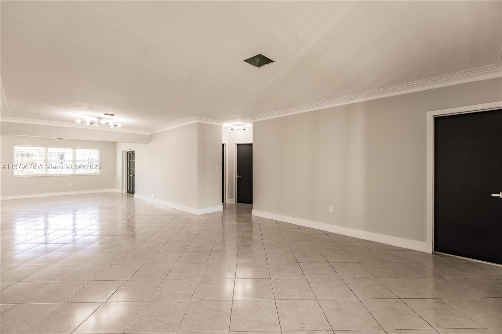 HOLLYWOOD PINES NO 2 AMEN - Residential