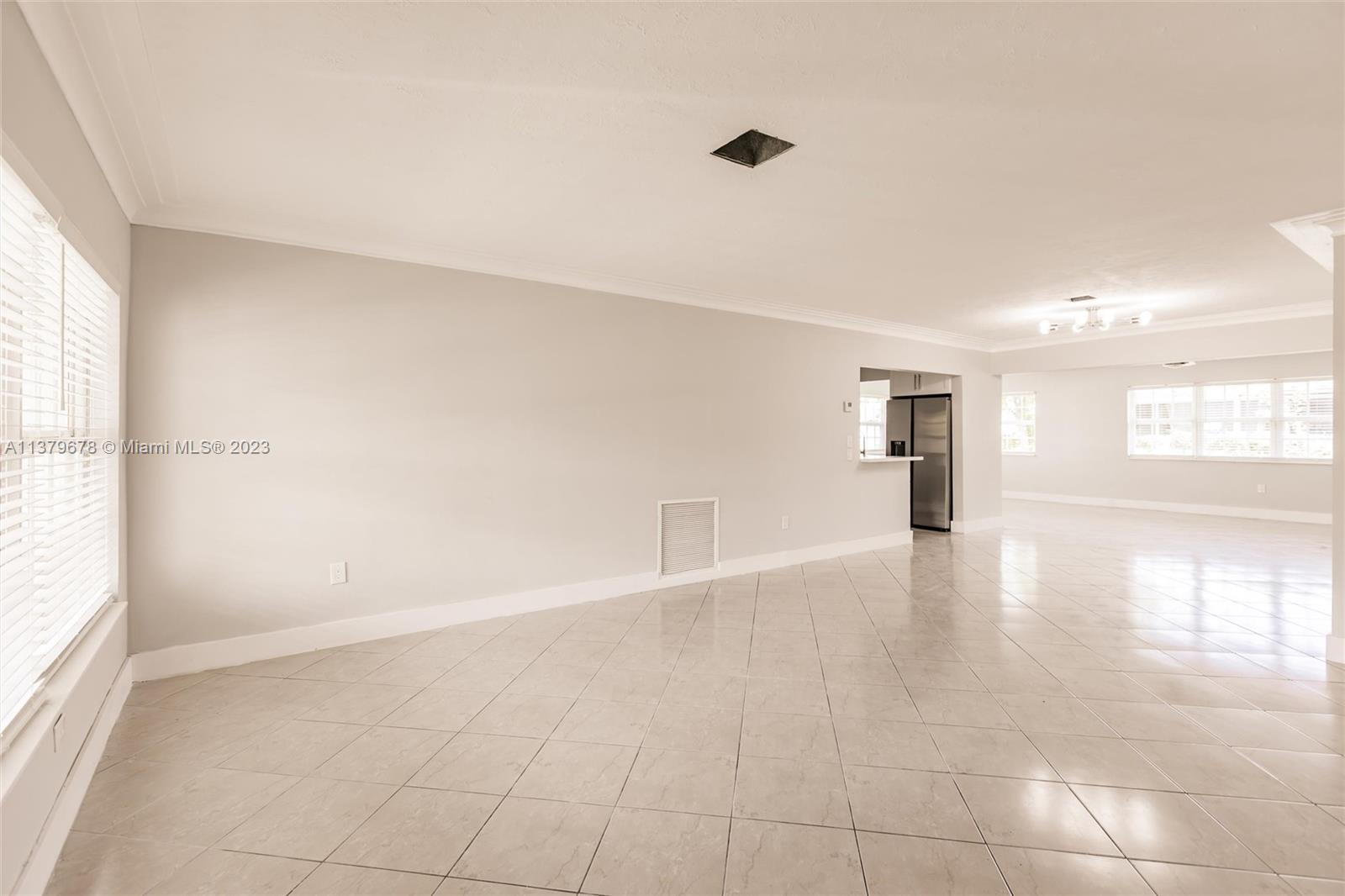 HOLLYWOOD PINES NO 2 AMEN - Residential