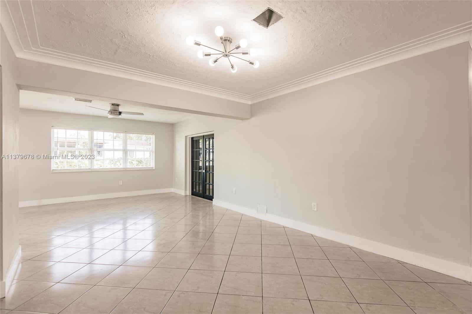 HOLLYWOOD PINES NO 2 AMEN - Residential
