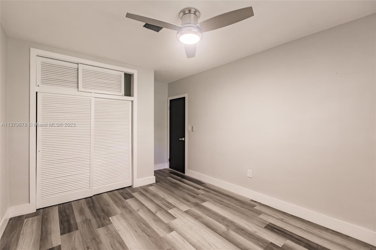 HOLLYWOOD PINES NO 2 AMEN - Residential