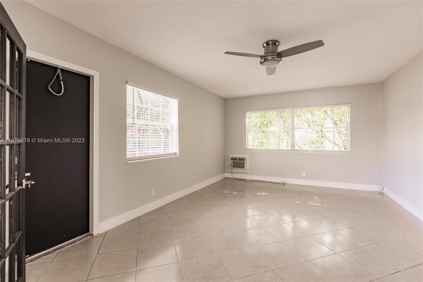HOLLYWOOD PINES NO 2 AMEN - Residential