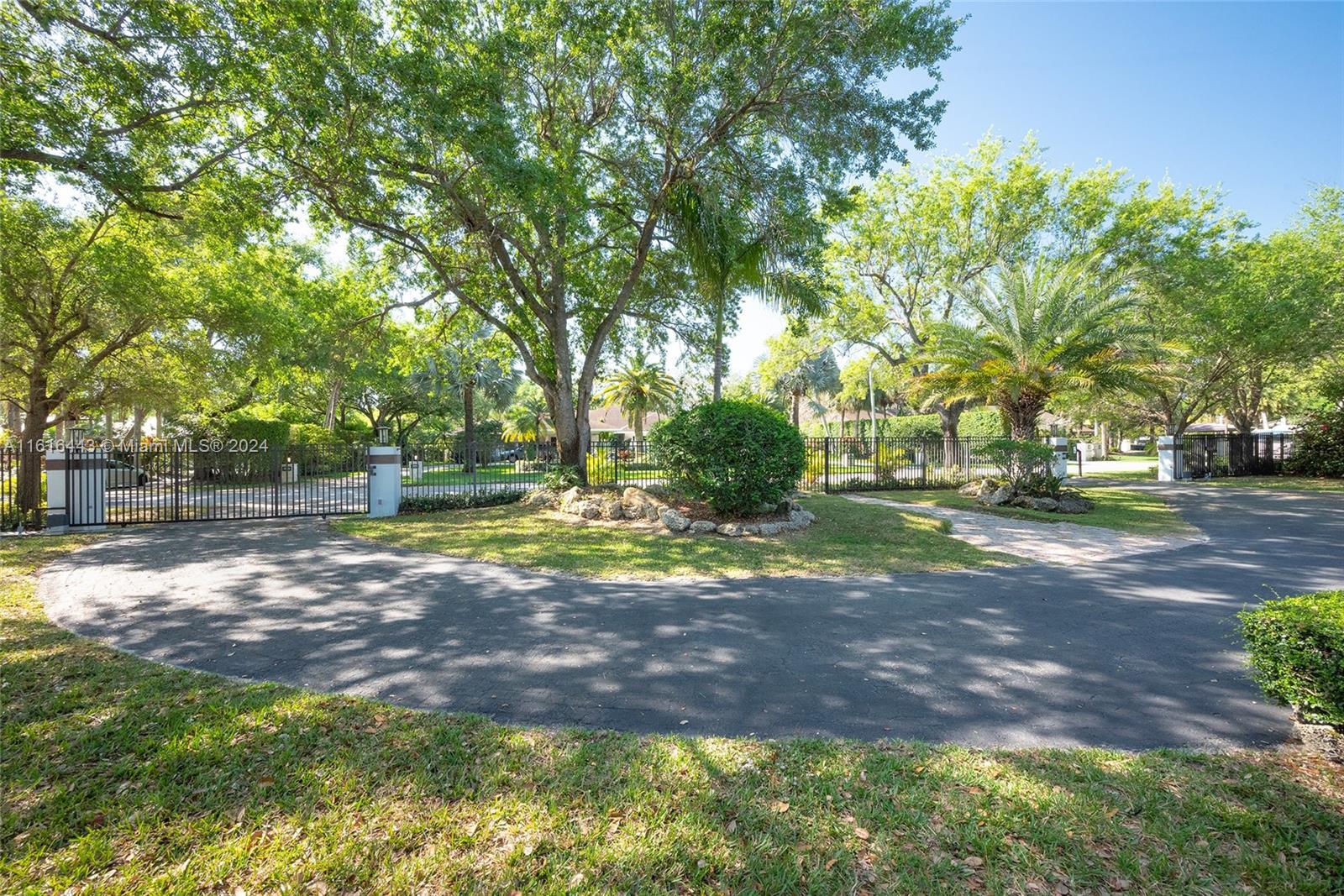 KENDAL GREEN HOMESITES - Residential