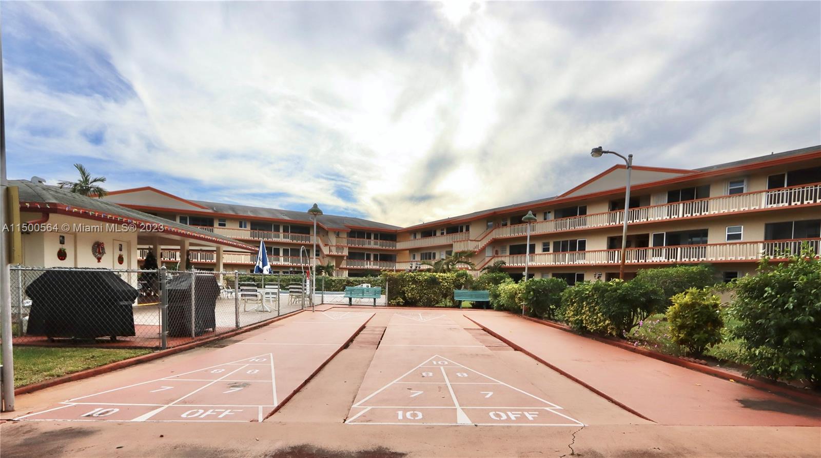 BEVERLY HILLS CONDO NUMBE - Residential