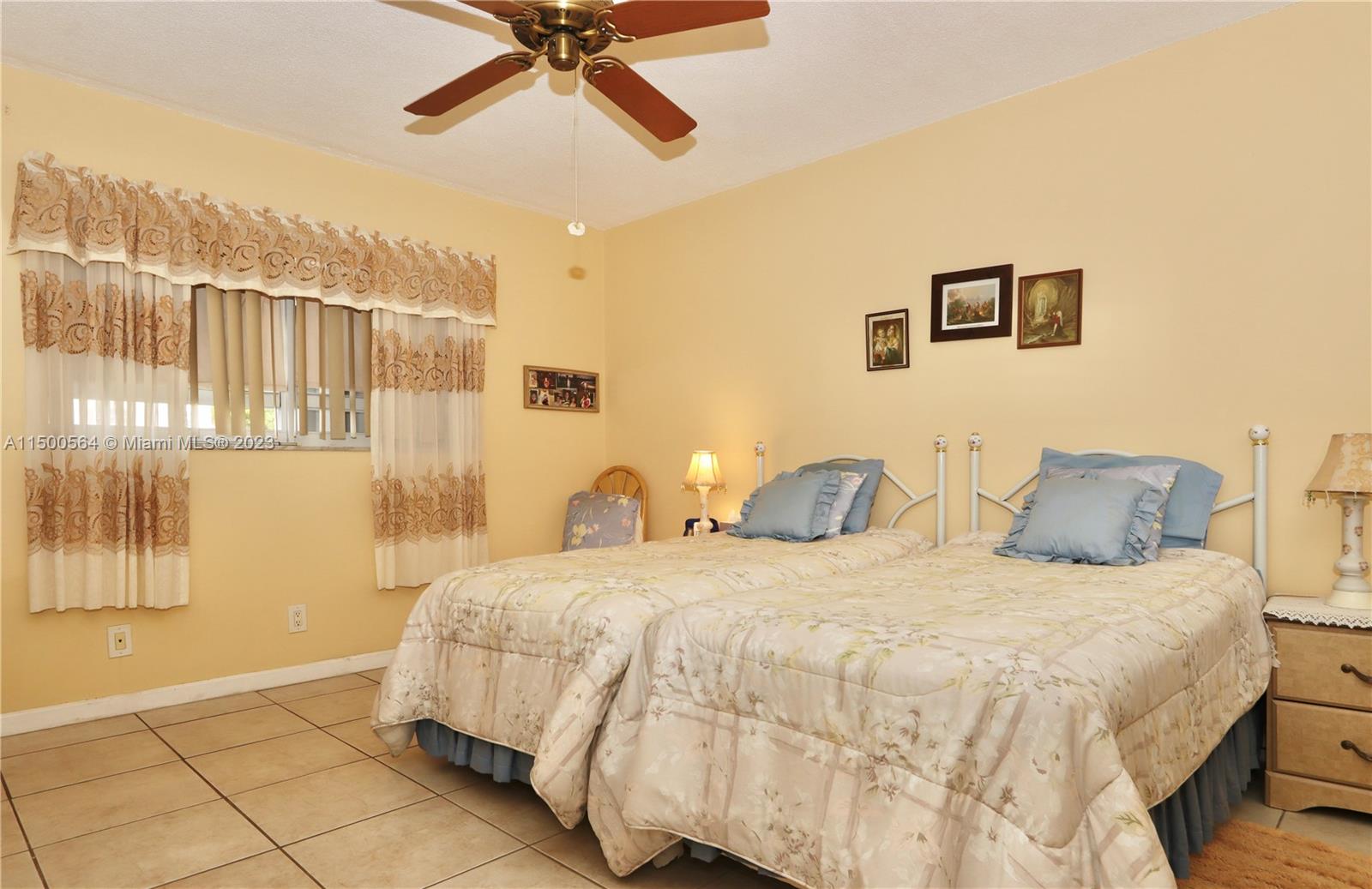 BEVERLY HILLS CONDO NUMBE - Residential