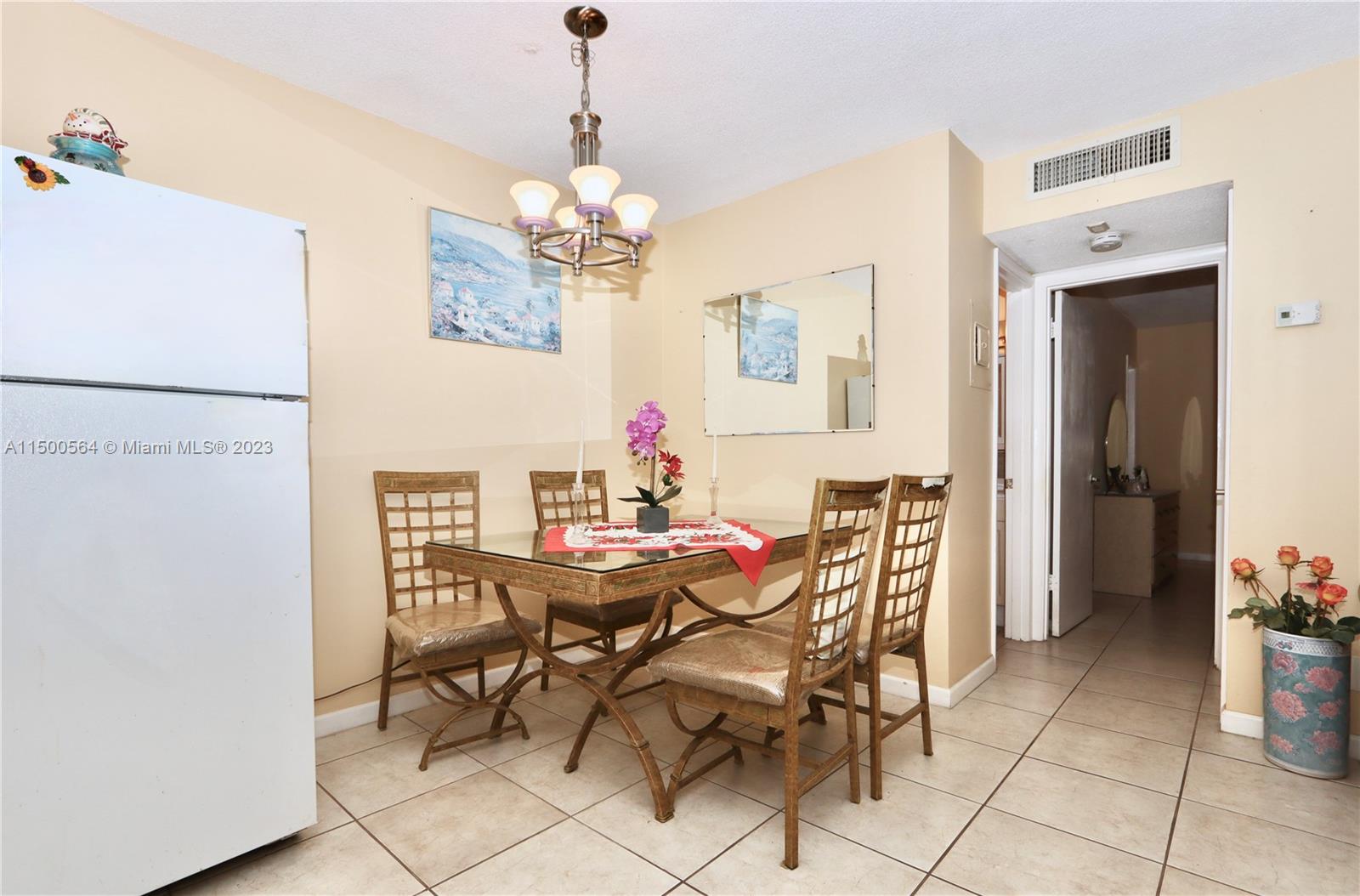 BEVERLY HILLS CONDO NUMBE - Residential